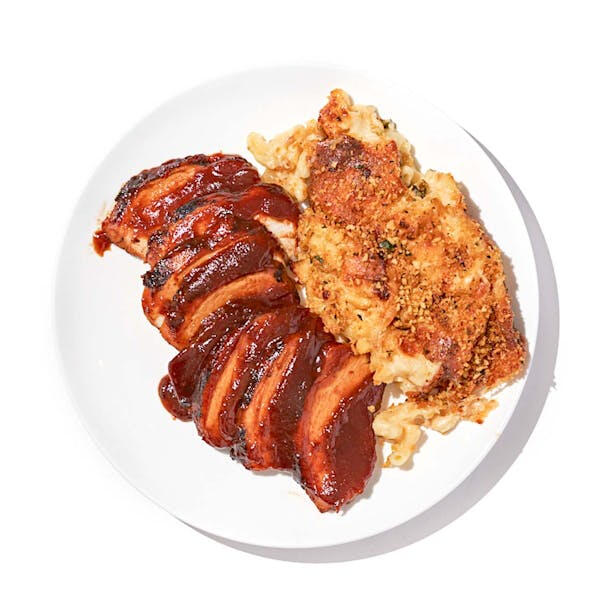 BBQ Chicken with Gooey Mac n&#39; Cheese